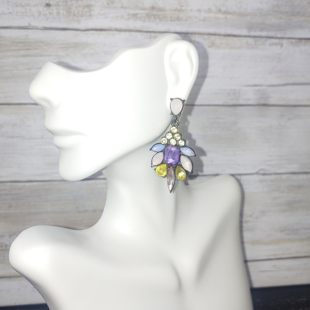 Dangle drop earrings